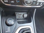 2016 Cherokee Thumbnail 28
