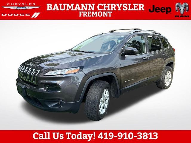 2016 Jeep Cherokee Latitude — photo 1 of 24