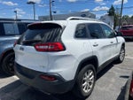 2016 Cherokee Thumbnail 4