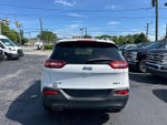 2016 Cherokee Thumbnail 13