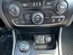 2016 Cherokee Thumbnail 27