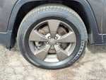 2017 Cherokee Thumbnail 9