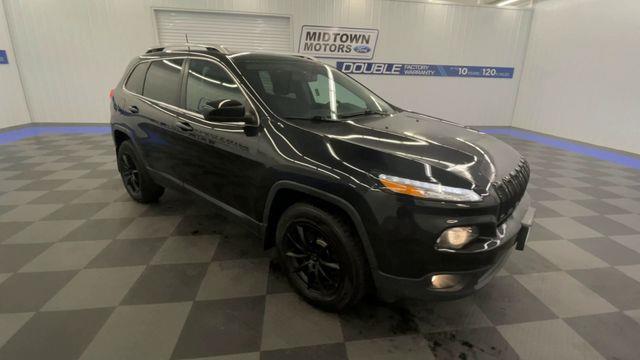 2016 Jeep Cherokee - $8,000