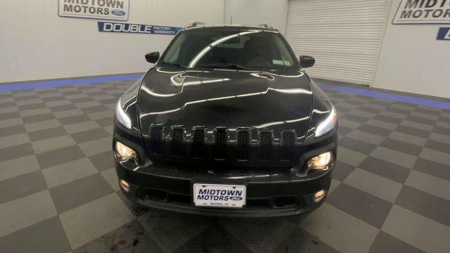 2016 Jeep Cherokee - $8,000