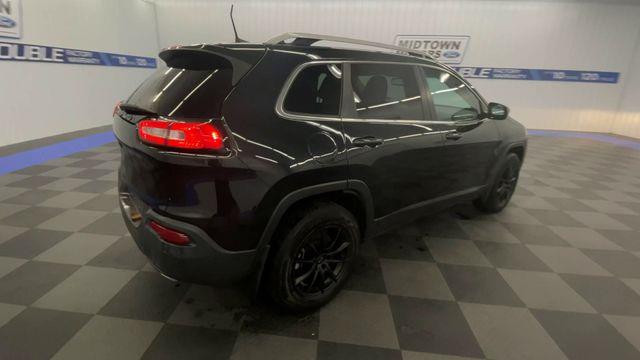 2016 Jeep Cherokee - $8,000