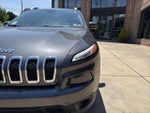 2015 Cherokee Thumbnail 10