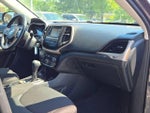 2016 Cherokee Thumbnail 7