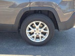 2016 Cherokee Thumbnail 15
