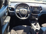 2016 Cherokee Thumbnail 17