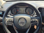 2016 Cherokee Thumbnail 30