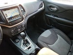 2014 Cherokee Thumbnail 27