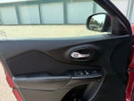 2016 Cherokee Thumbnail 13