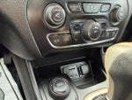 2016 Cherokee Thumbnail 29