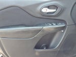 2016 Cherokee Thumbnail 13