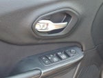 2016 Cherokee Thumbnail 14
