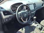2016 Cherokee Thumbnail 16