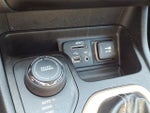 2016 Cherokee Thumbnail 24