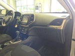 2016 Cherokee Thumbnail 4