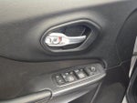 2016 Cherokee Thumbnail 17