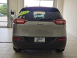 2016 Cherokee Thumbnail 36