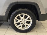 2016 Cherokee Thumbnail 38
