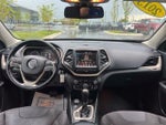 2015 Cherokee Thumbnail 16