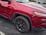 2016 Cherokee Thumbnail 12