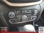 2016 Cherokee Thumbnail 19