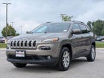 2016 Cherokee Thumbnail 3