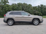 2016 Cherokee Thumbnail 8