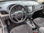 2016 Cherokee Thumbnail 10