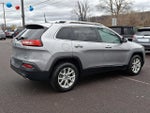 2017 Cherokee Thumbnail 11