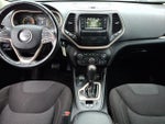 2017 Cherokee Thumbnail 15