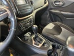 2014 Cherokee Thumbnail 31
