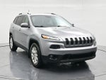 2016 Cherokee Thumbnail 3