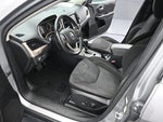 2016 Cherokee Thumbnail 11