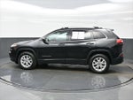 2016 Cherokee Thumbnail 3