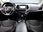 2016 Cherokee Thumbnail 16