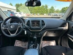 2017 Cherokee Thumbnail 15