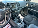 2017 Cherokee Thumbnail 21