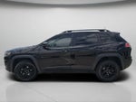2022 Cherokee Thumbnail 18