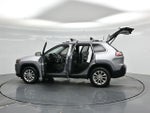 2019 Cherokee Thumbnail 31