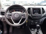2022 Cherokee Thumbnail 19