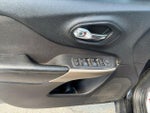 2018 Cherokee Thumbnail 17