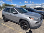 2016 Cherokee Thumbnail 9