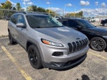 2016 Cherokee Thumbnail 16
