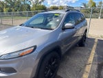 2016 Cherokee Thumbnail 18