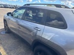 2016 Cherokee Thumbnail 21