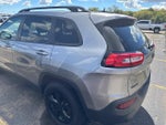 2016 Cherokee Thumbnail 22