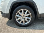 2017 Cherokee Thumbnail 9